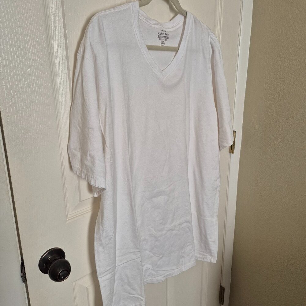 Calvin Klein Vneck Men's Tee 2XL